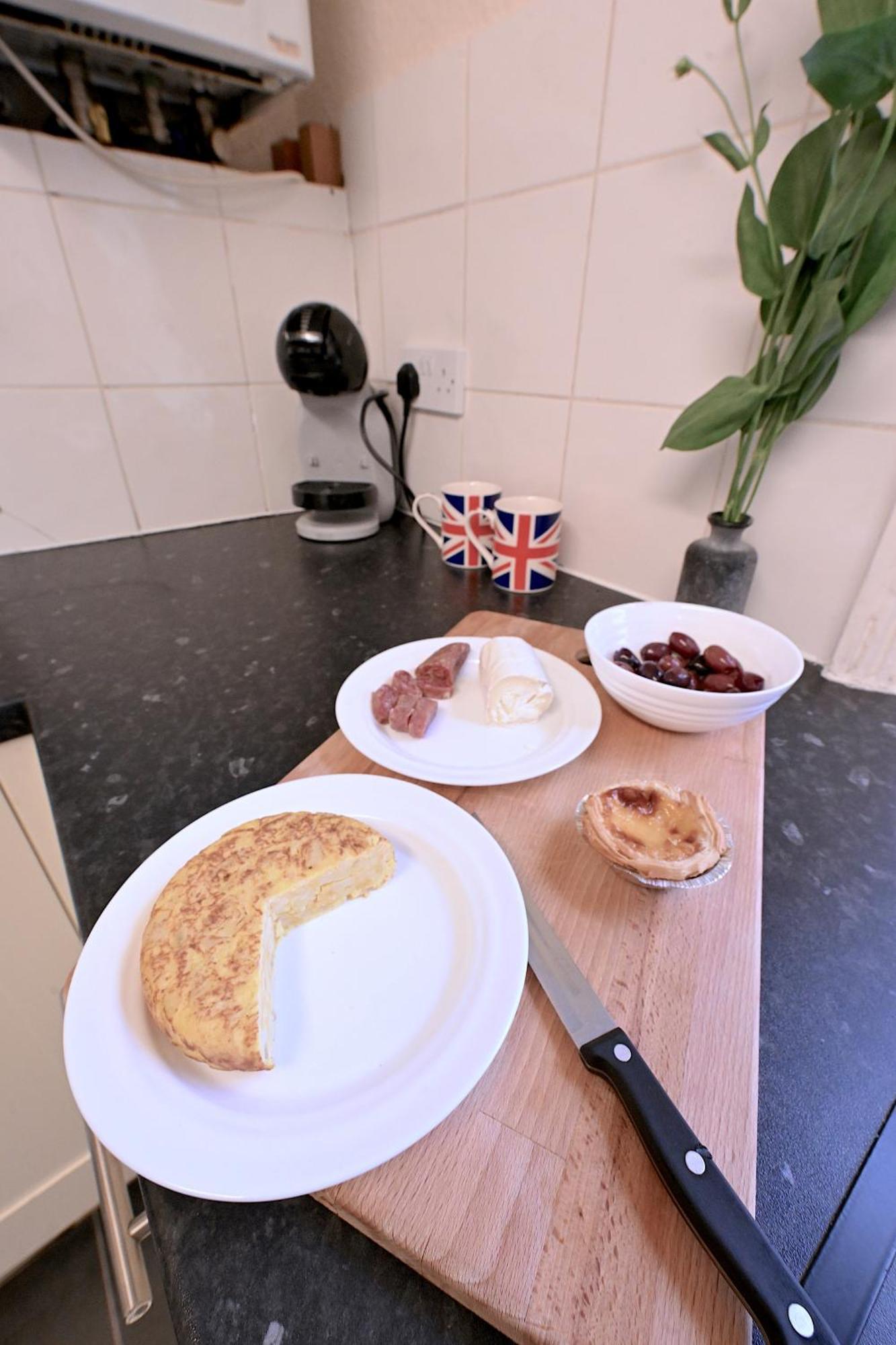 Stunning 3 Bedroom Serviced Flat In North Londres Extérieur photo