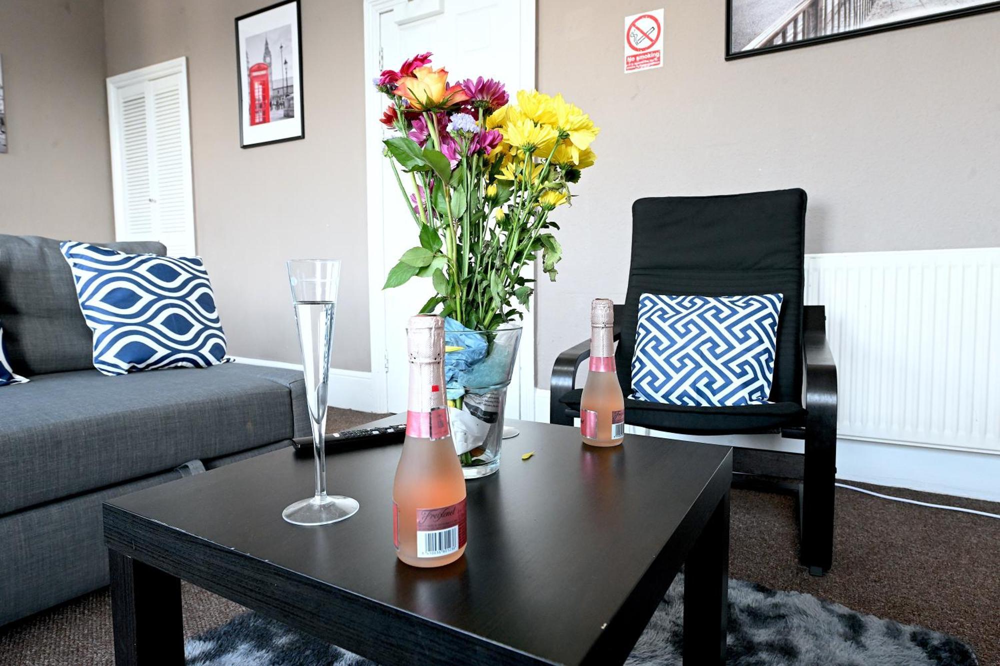 Stunning 3 Bedroom Serviced Flat In North Londres Extérieur photo